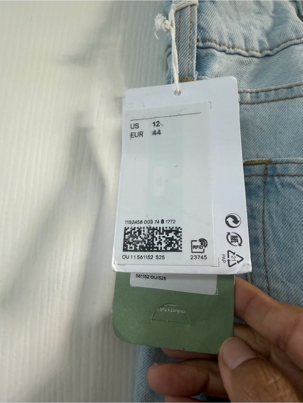 NWT H&M &Denim Light Wash Baggy Distressed Jeans Size 12 Wide Leg Y2K - Picture 4 of 12